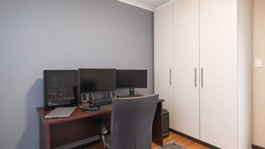 2 Bedroom Property for Sale in Parklands East Western Cape
